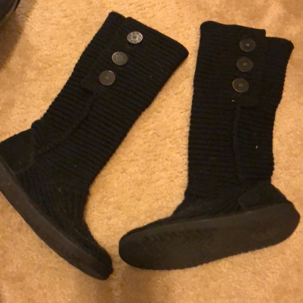 Black Uggs